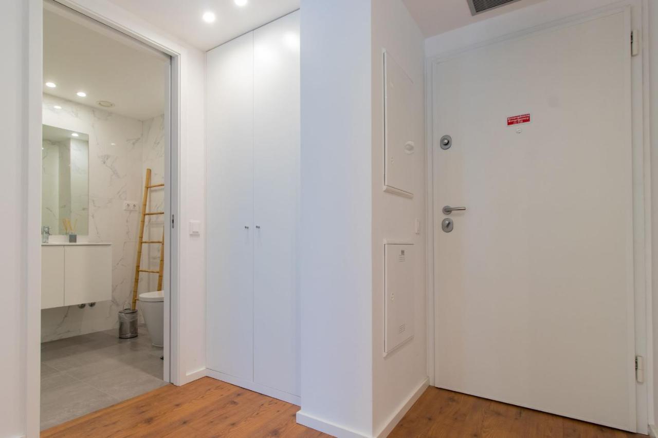 Stunning Apartment W/ Free Parking By Lovelystay Porto Buitenkant foto